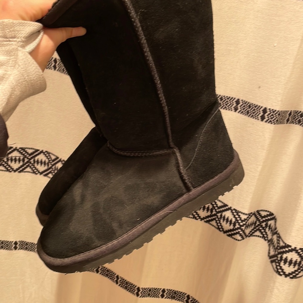 Size 10 UGGS brand new